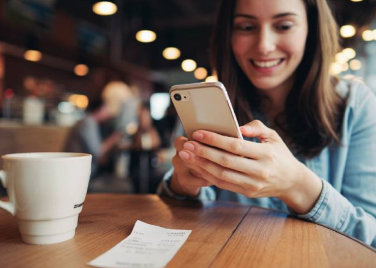 Entra en vigencia el pago de propinas por medios electrónicos