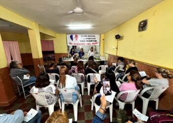 La municipalidad de Cañada de Gómez dictó un taller de biorepelentes en el Club San Martín