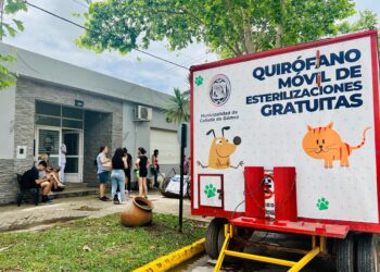 El municipio realizó jornada de castraciones, vacunación antirrábica y atención veterinaria frente al cuartel de bomberos