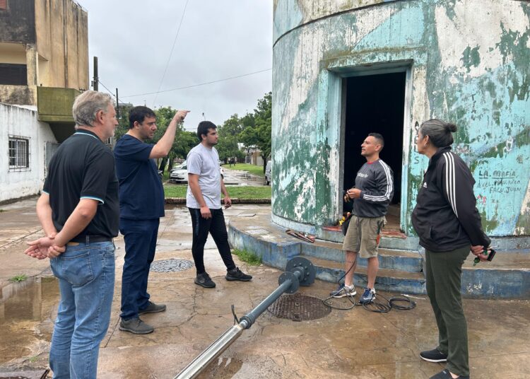 Nueva bomba sumergible mejorará el servicio de agua en el barrio Fonavi