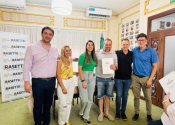 Firma de convenios para impulsar clubes del Departamento Iriondo