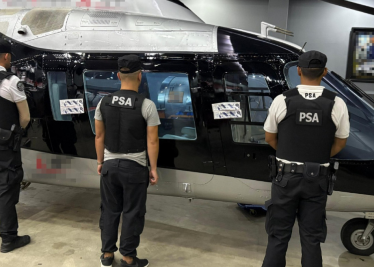 La PSA secuestró el helicóptero que aterrizó en playa de Pinamar