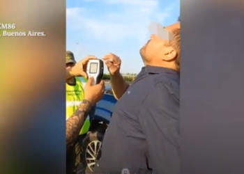 Multado, inhabilitado y denunciado: manejaba con más de 2 gramos de alcohol, sin licencia, sin vtv y sin cinturón