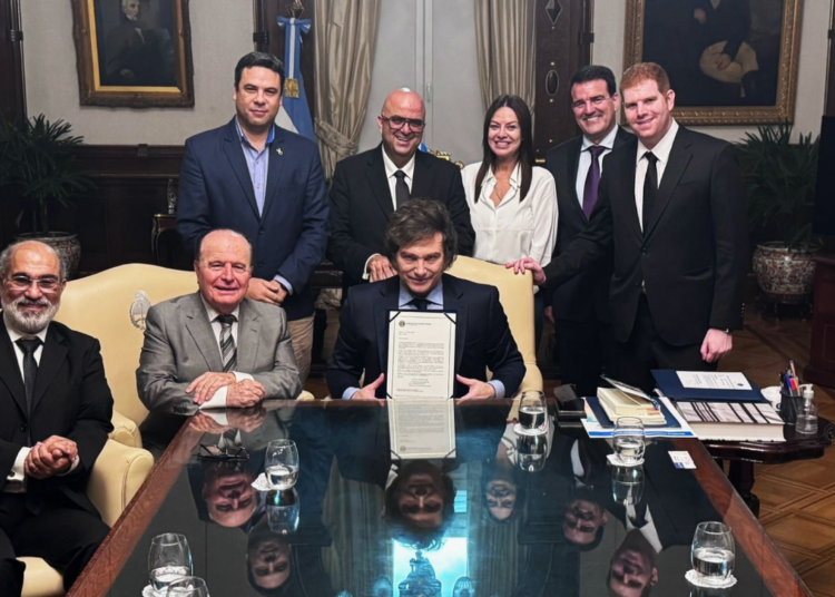 El Presidente Milei recibió a la Ministra Pettovello y a las autoridades de la Orden de Economistas de Brasil (OEB)