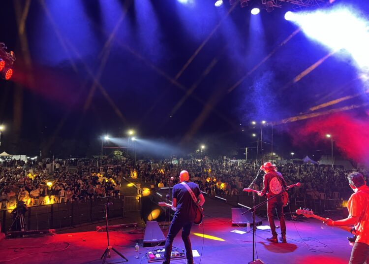 «Las Tres Lunas de Cañada» comenzó a puro rock