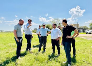 El Municipio y la Provincia firman convenio para obras clave en la ciudad y finalización de 24 viviendas