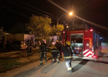 Cañada de Gómez: Incendio en vivienda de calle Rawson: una mujer fue trasladada al hospital