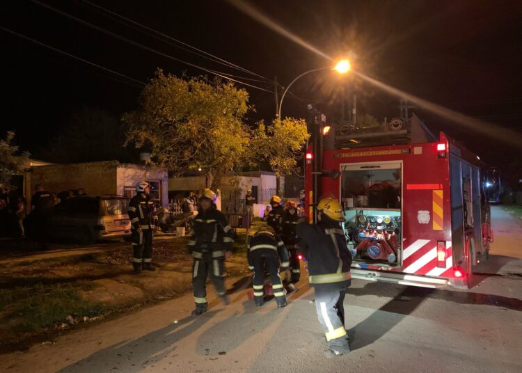 Cañada de Gómez: Incendio en vivienda de calle Rawson: una mujer fue trasladada al hospital