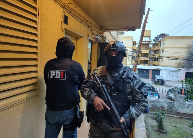 Rosario: en operativos coordinados entre la PDI y el MPA cayeron dos sospechosos de balaceras en zona oeste