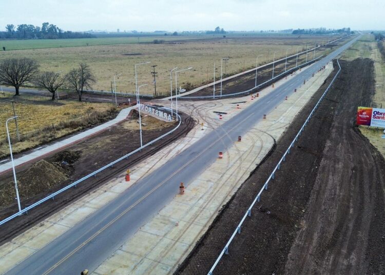 Acceso a Armstrong: proyectan que la obra esté terminada en menos de dos meses, anticipó el ministro Enrico