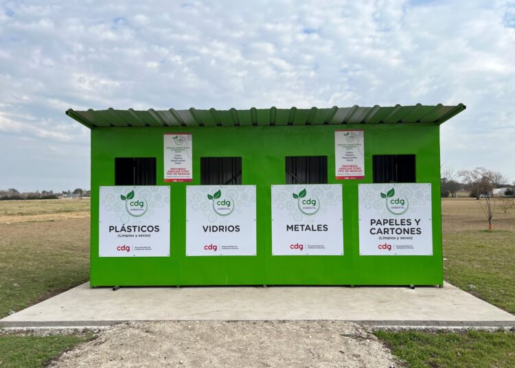 Instalaron dos nuevas estaciones de reciclado en Cañada de Gómez
