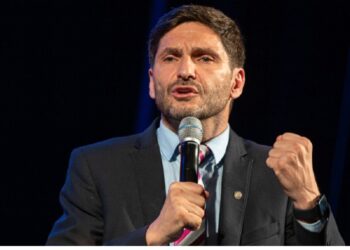 Pullaro endurece su postura contra la especulación financiera – Por Juan Frey