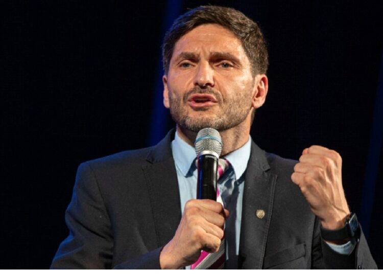 Pullaro endurece su postura contra la especulación financiera – Por Juan Frey