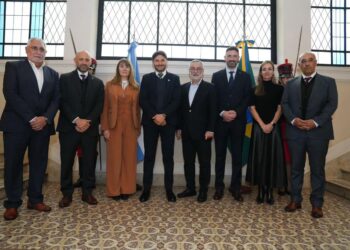 Pullaro recibió al embajador de Brasil en la Argentina