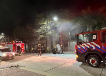 No contaba con los papeles pertinentes de su moto y la incendió para que no se la secuestre personal de tránsito