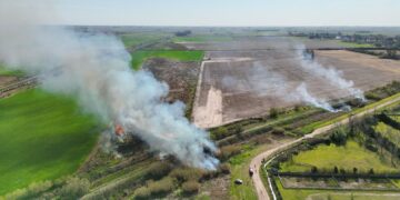 Cañada de Gómez: Importante incendio en la zona oeste de la ciudad: trabajaron tres dotaciones de bomberos