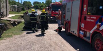 Cañada de Gómez: Explosión e incendio de un automóvil en Pringles y Callao