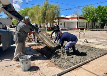 El municipio de Cañada de Gómez continúa con el plan de bacheo rígido