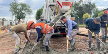 La municipalidad de Cañada de Gómez avanza con el frente de pavimento sobre calle Maipú