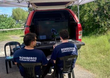 Bomberos de Cañada de Gómez colaboran en la búsqueda de un adolescente de 15 años en San Lorenzo