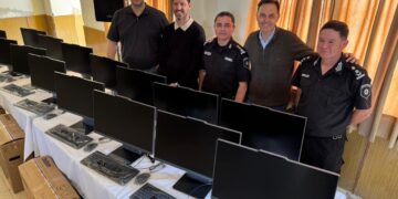 Cañada de Gómez: Entregaron 15 nuevas computadoras a la Unidad Regional X de Policía