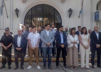 Pullaro entregó nuevas camionetas para la policía de las Unidades X y XIX