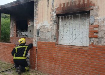 En la mañana de hoy, Bomberos de Cañada de Gómez, intervino en dos emergencias registradas con pocos minutos de diferencia