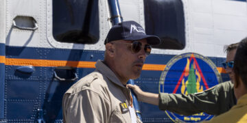 Adrián Fiscarelli, de Cañada de Gómez, es el jefe de pilotos del helicóptero hidrante más grande de la región, que Río Negro contrató a AeroGuardian