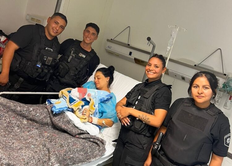 Rosario: Policías asistieron un parto en la vía pública y trasladaron a la madre y al bebé a la maternidad Martín