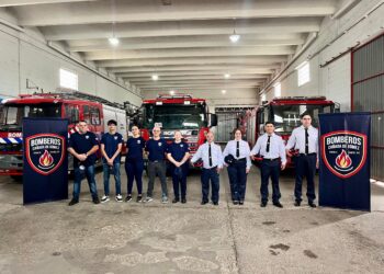 Nueve bomberos inician el ciclo lectivo 2026 en la ciudad de Las Rosas, dando el primer paso en su formación dentro de la escuela regional