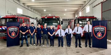 Nueve bomberos inician el ciclo lectivo 2026 en la ciudad de Las Rosas, dando el primer paso en su formación dentro de la escuela regional