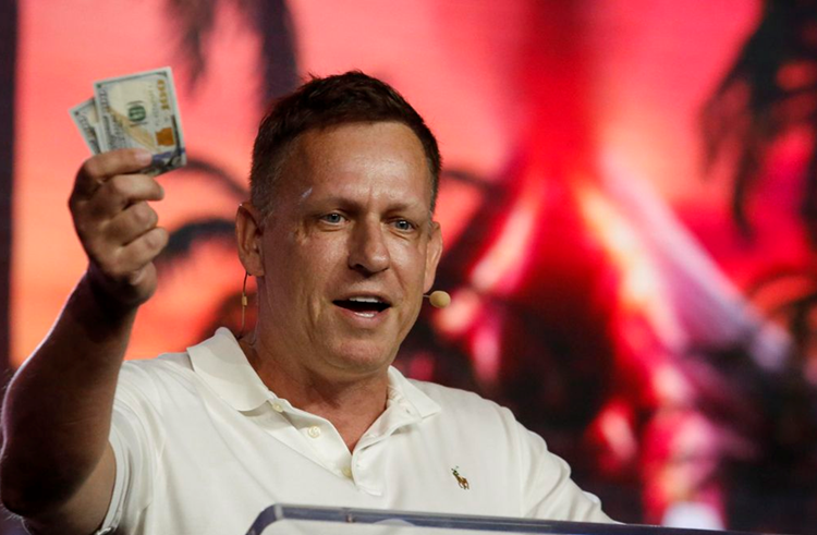 ¡Abran cancha: Llegó el Tío Peter! – Por Juan A. Frey