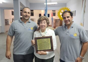 Rotary Club de Cañada de Gómez distinguió a una vida dedicada a la ilusión de los más chicos