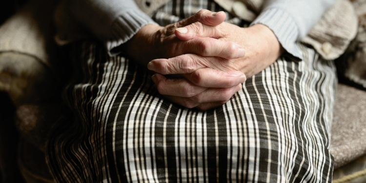 ¡Negligencia! Otra denuncia en Cañada de Gómez: “Eso no es un geriátrico, es un matadero de ancianos”