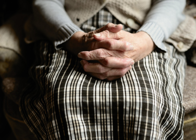 ¡Negligencia! Otra denuncia en Cañada de Gómez: “Eso no es un geriátrico, es un matadero de ancianos”