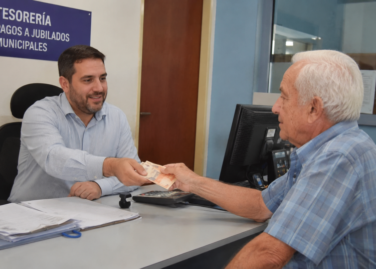 La municipalidad de Cañada de Gómez abonará este viernes aguinaldos y haberes a empleados, jubilados y pensionados
