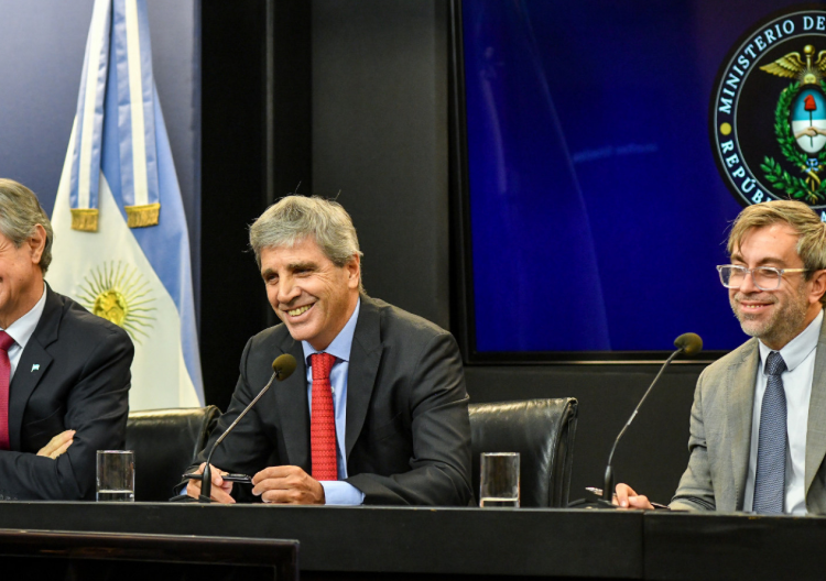 El Gobierno Nacional presentó el programa financiero 2026-2027