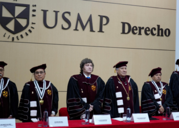El Presidente Milei fue distinguido con el título de Doctor Honoris Causa por la Universidad San Martín de Porres de Perú