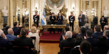 El Presidente Milei tomó juramento a Diego Santilli como nuevo Jefe de Gabinete