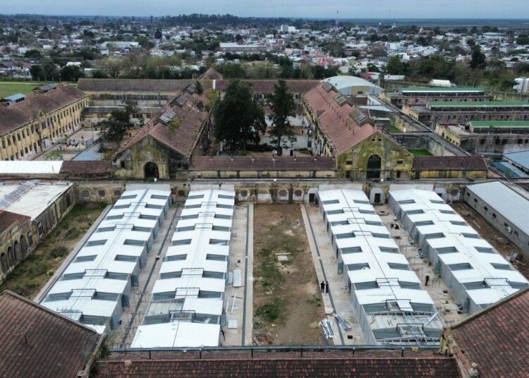 El gobierno de Pullaro encara la etapa final de la construcción de cuatro nuevos pabellones de aislamiento en la cárcel de Coronda