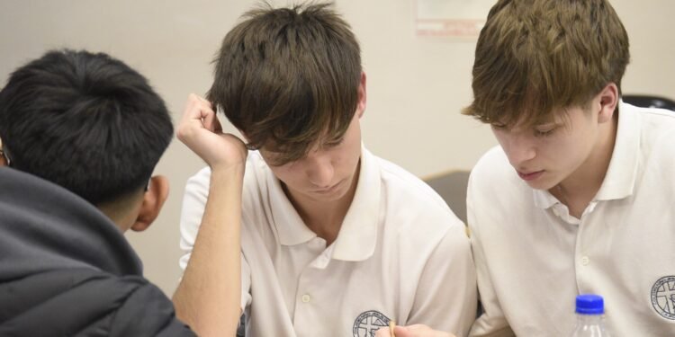 Apuestas online: más de 1.600 estudiantes ya se sumaron a un programa que busca prevenir el juego problemático desde las escuelas