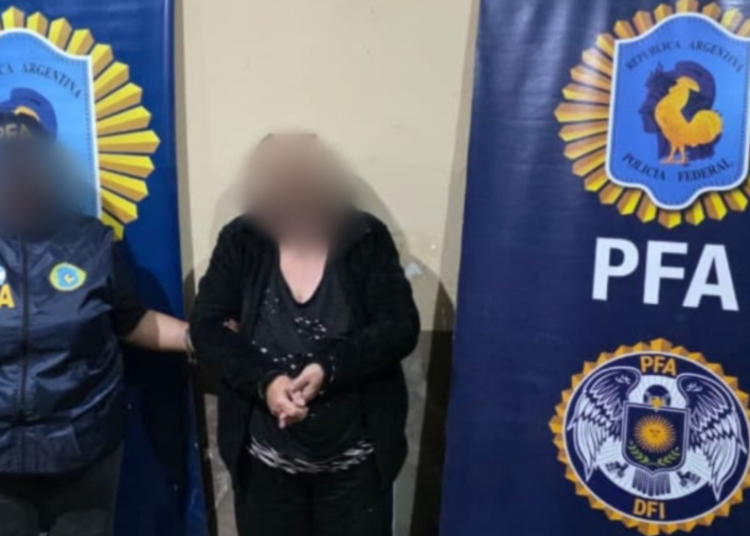 El DFI de la PFA detuvo a una de las prófugas acusada de estafar a una peluquera que posteriormente se suicidó