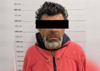 CABA: Condena a prisión efectiva por quemar un auto frente a la plaza San Martín: tenía antecedentes penales