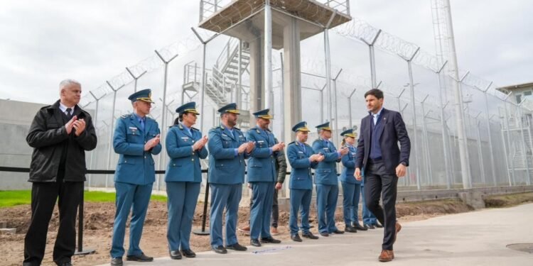 Pullaro inauguró la Unidad Penitenciaria de Recreo y convocó a “terminar con el garantismo bobo”