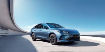 BYD presentó SEAL 5 DM-i con la mayor autonomía combinada del mercado argentino