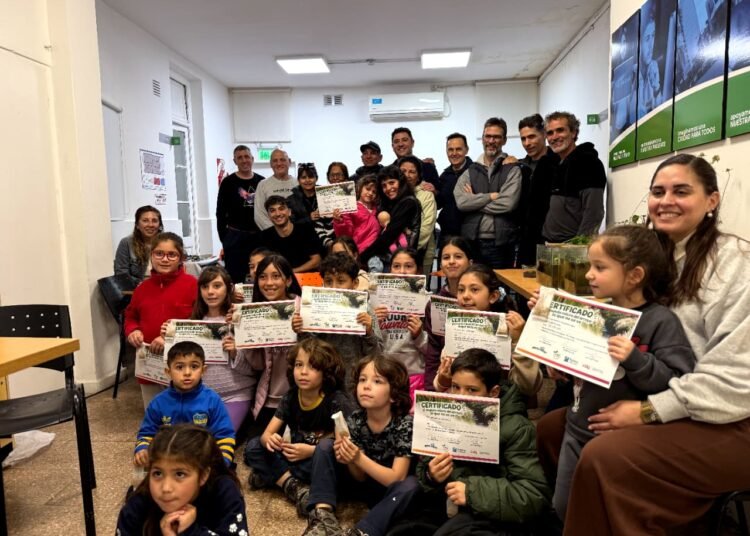 LA SEMANA DEL ARROYO SUMÓ UNA PROPUESTA PARA DESCUBRIR EL MUNDO MICROSCÓPICO DE NUESTRO ENTORNO NATURAL